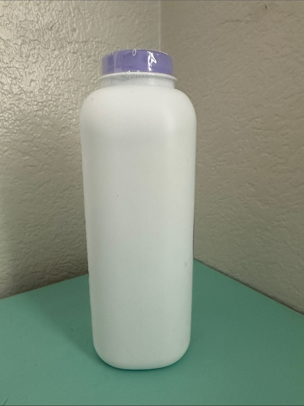 Johnson's Lavender Baby Powder with Cornstarch, Hypoallergenic, 15 oz-brand new - Picture 7 of 17